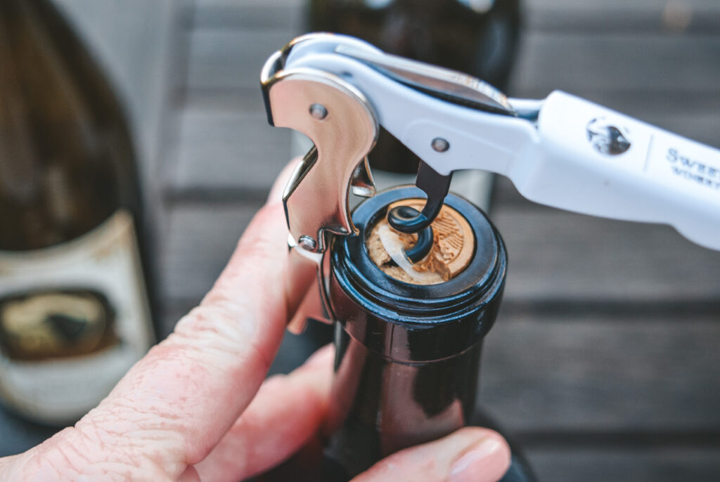 Double-hinged wine keys are the best